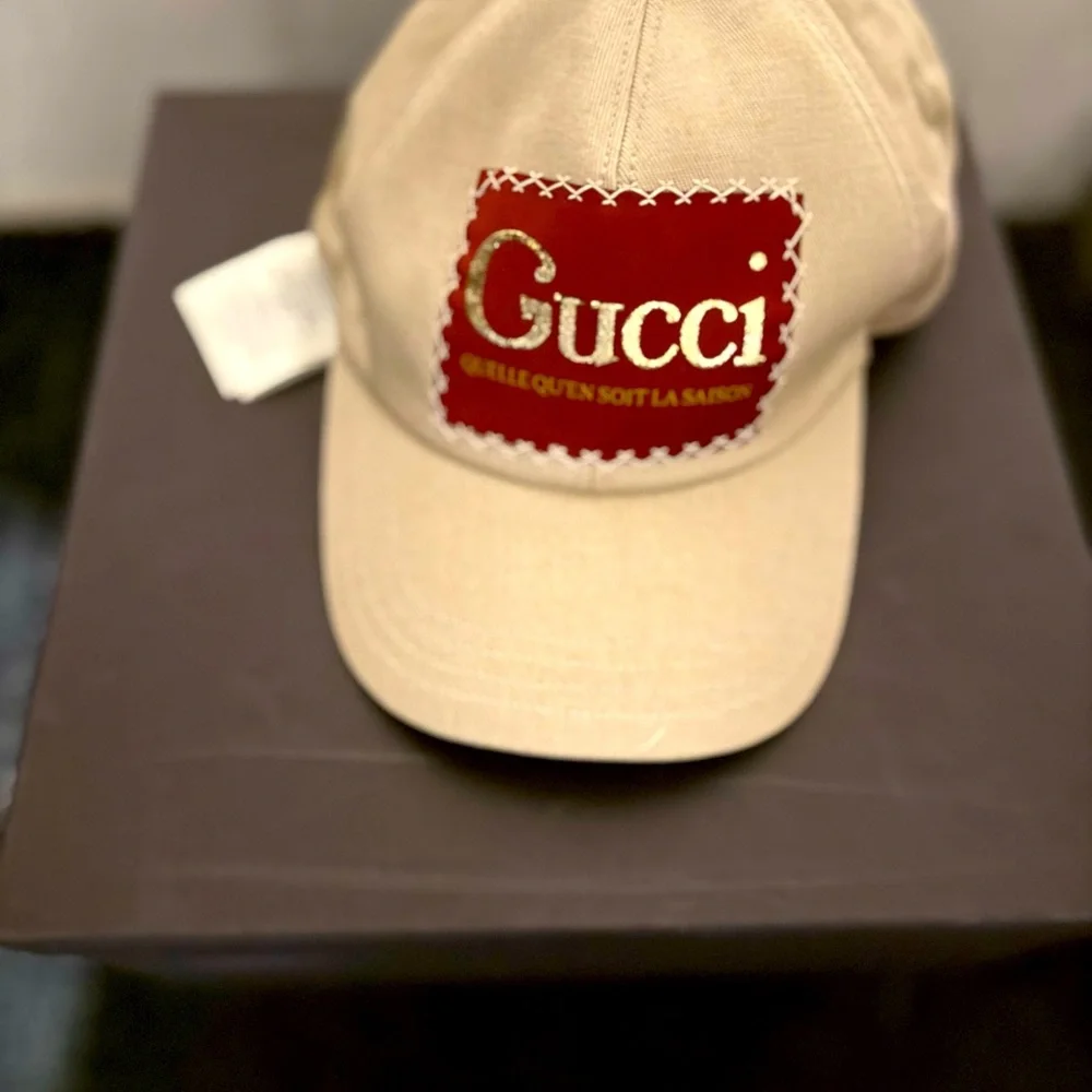 Gucci Tan Cap with Red Logo Patch - Picture 2 of 2